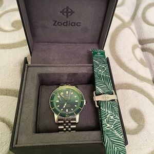 Zodiac Men's Watch with Green Dial and Silver Bracelet. Limited Edition.